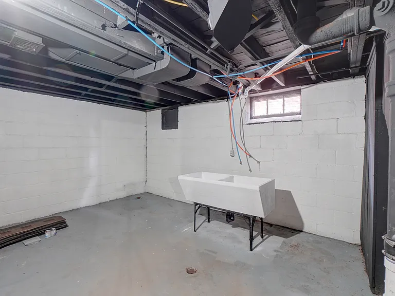 17388 Teppert St — Photo 20