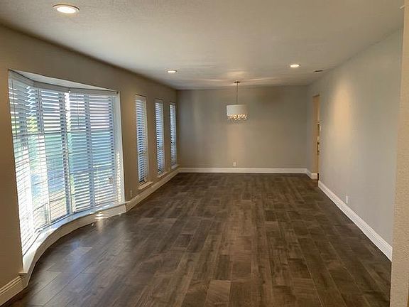 2nd image of 2711 Maceo Cir