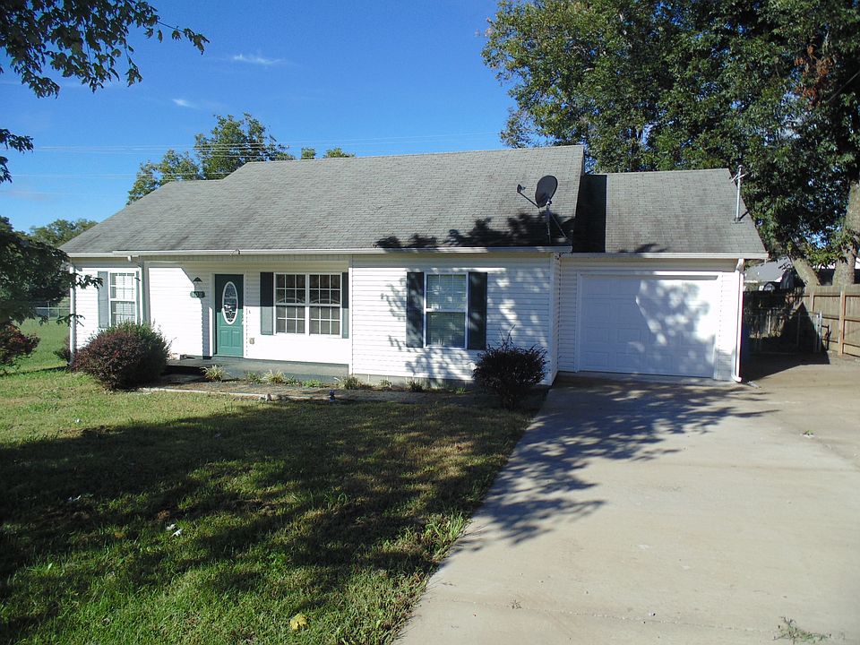 1st image of 102 Eventine Dr