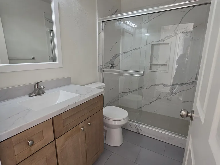 2323 Market St #A — Photo 12