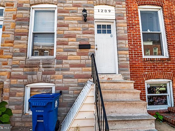 3rd image of 1209 Sargeant St