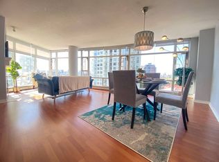 198 Aquarius Mews #1007, Vancouver, BC V6Z2Y4