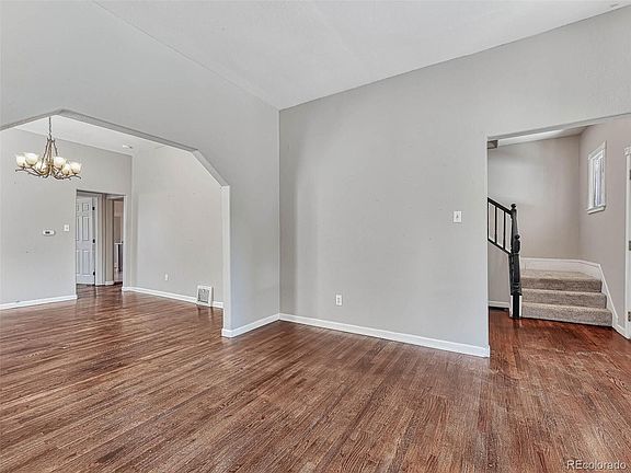 5th image of 571 S Lincoln St