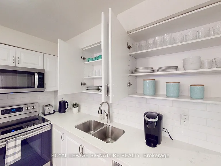 61 Cameron St #B — Photo 12