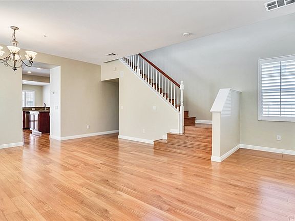 4th image of 11018 Boren Ave