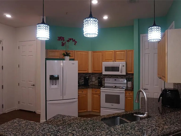 719 Terrace Ridge Cir #719 — Photo 4