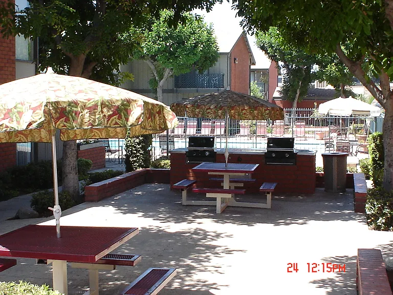 Regency West Apartments — Photo 8