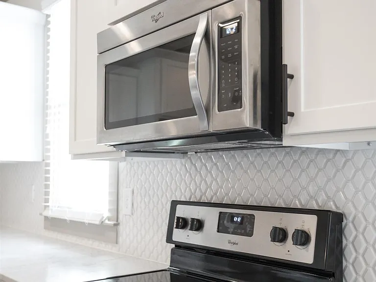 204 Burns Ave #13 — Photo 9