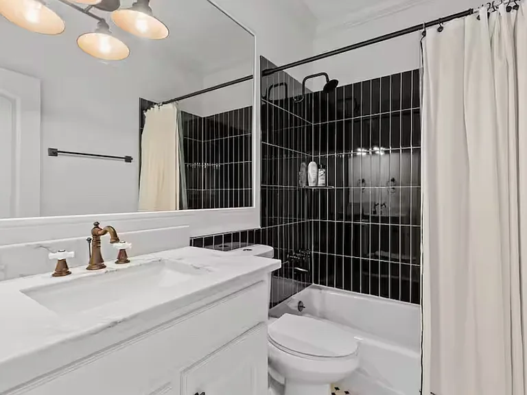 5390 Harrowood Ln — Photo 10