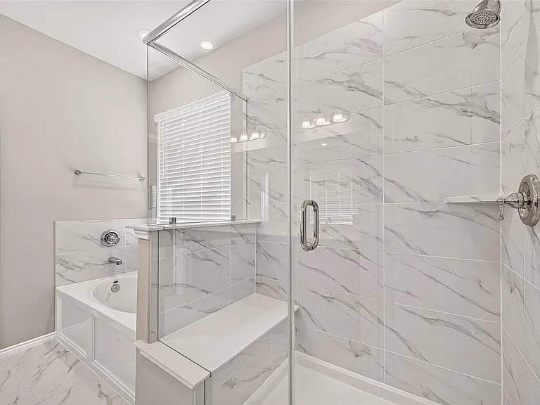 410 Mercury Sky Rd — Photo 40