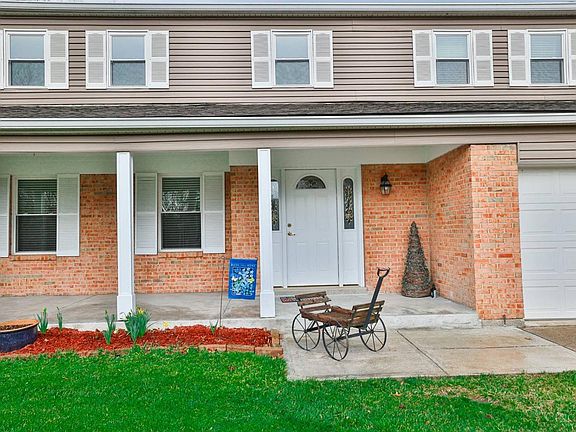 3rd image of 4141 Forsythia Dr