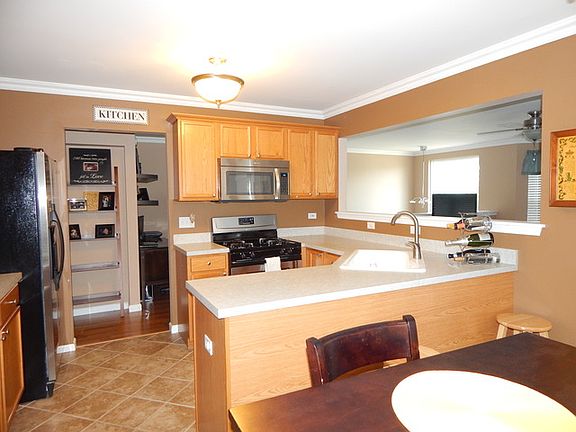 4th image of 839 Symphony Dr