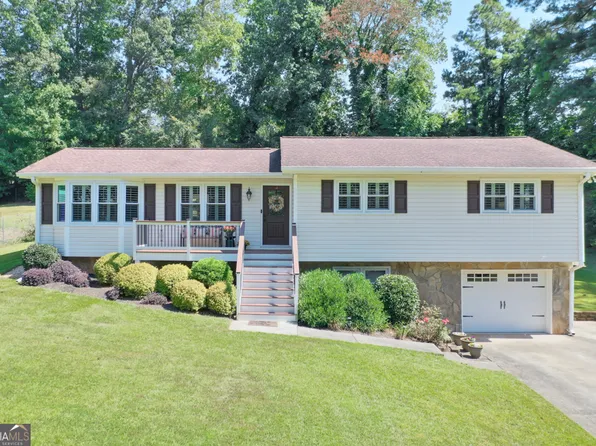 6884 Sky Lane Dr, Acworth, GA 30102