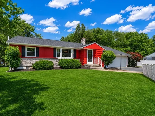 11 Sunset Dr, South Easton, MA 02375