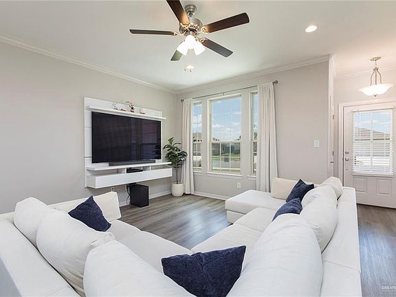 3rd image of 2108 N Sonador Dr