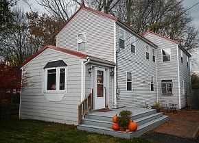 Beautiful New Englander