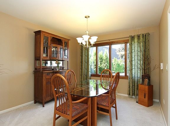 4th image of 1300 E Carpenter Dr