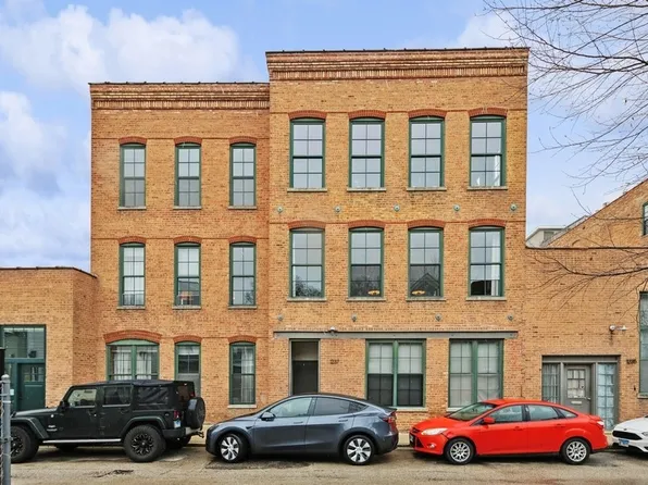 1237 N Honore St APT 2S, Chicago, IL 60622