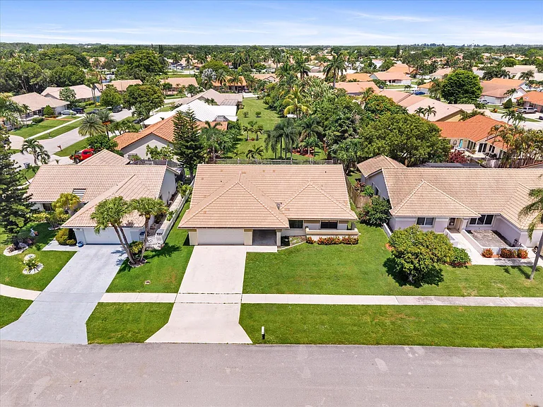 5809 Sun Pointe Cir — Photo 28
