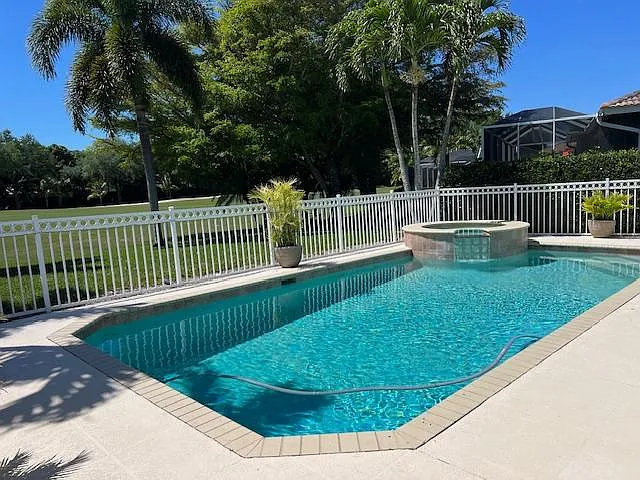 2268 Heritage Greens Dr — Photo 36