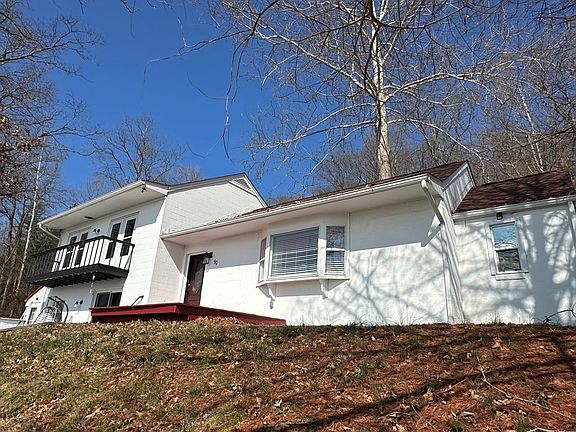 5th image of 90 Taylor Rd