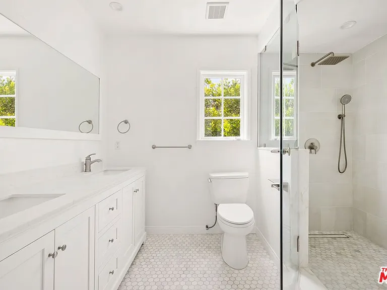 2980 Haddington Dr — Photo 12