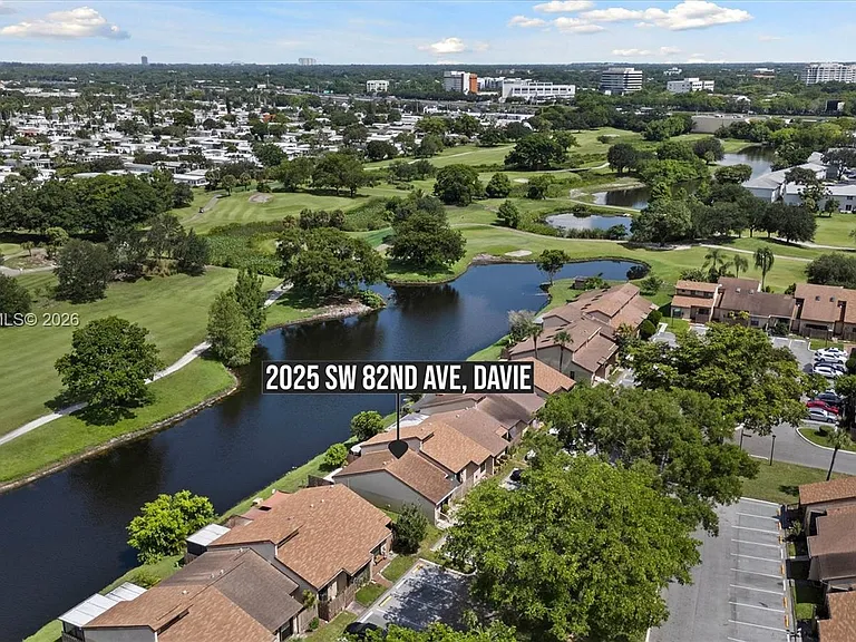 2025 SW 82nd Ave #1 — Photo 31