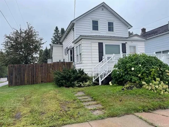201 W Ash St, Ironwood, MI 49938