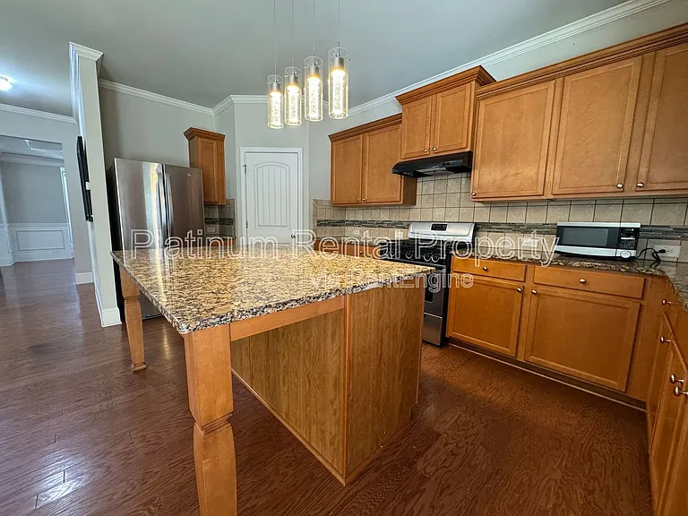 5115 Roseman Trl — Photo 8