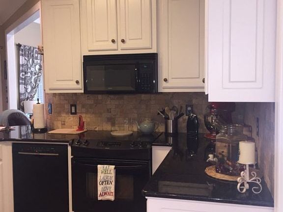 5th image of 221 Knoll Creek Cir