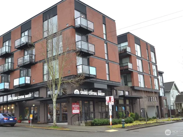 1601 N 45th Street Pl #G14, Seattle, WA 98103