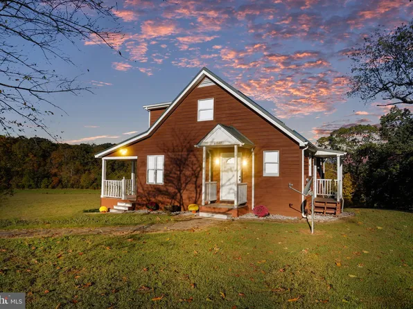 4942 Johnsons Mill Rd, Berkeley Springs, WV 25411