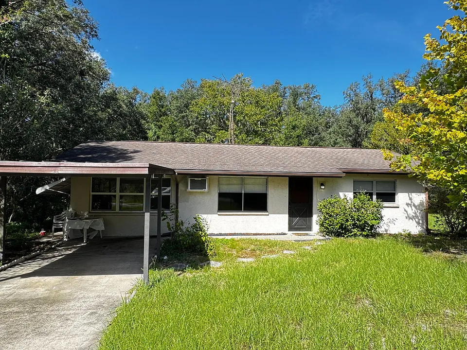 4316 SW Deepwater Ct
