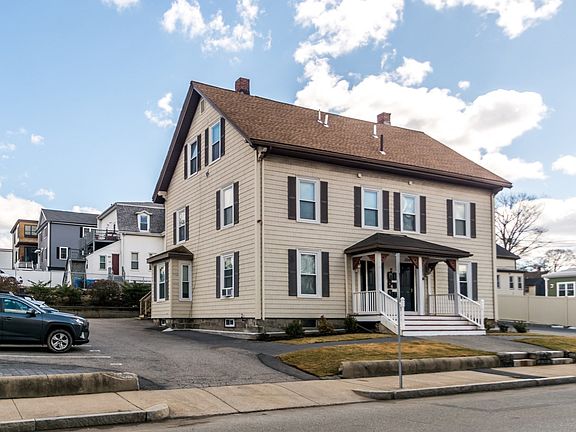 2nd image of 252-252 Crescent St #254