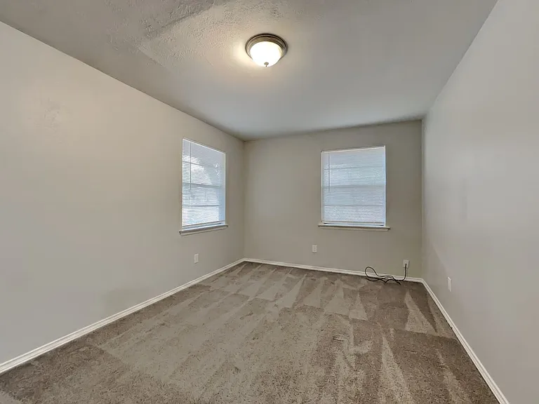 4349 Chestnut Dr — Photo 14