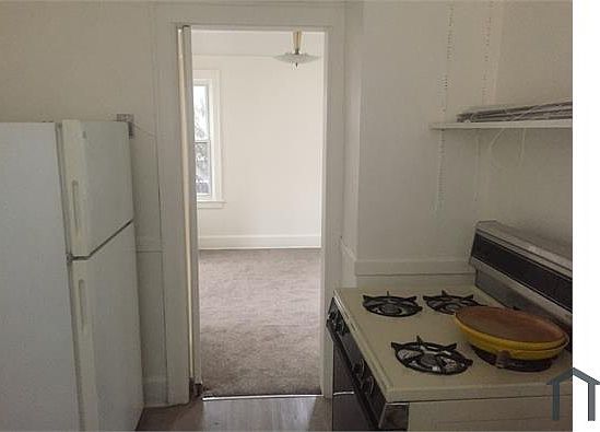 2nd image of 17362 Oak Dr #2