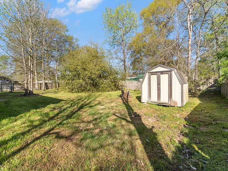 150 Pegasus Ct — Photo 42