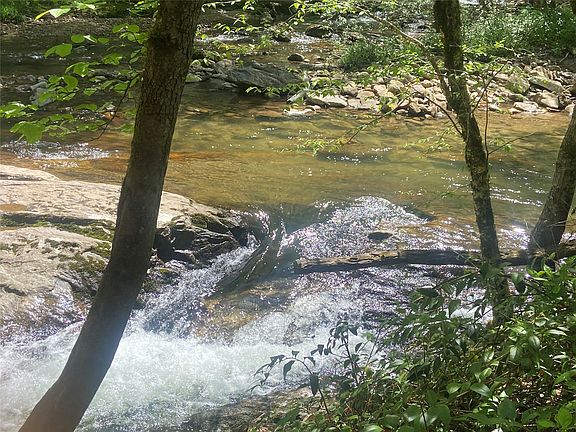 5th image of 23 Green Drake Lane