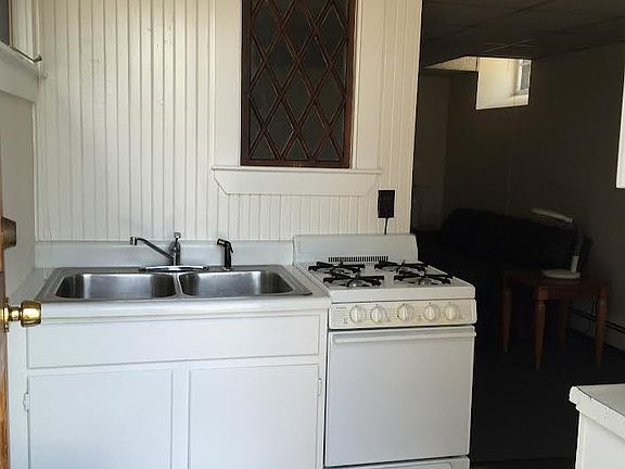 3rd image of 183 Winchester St #B