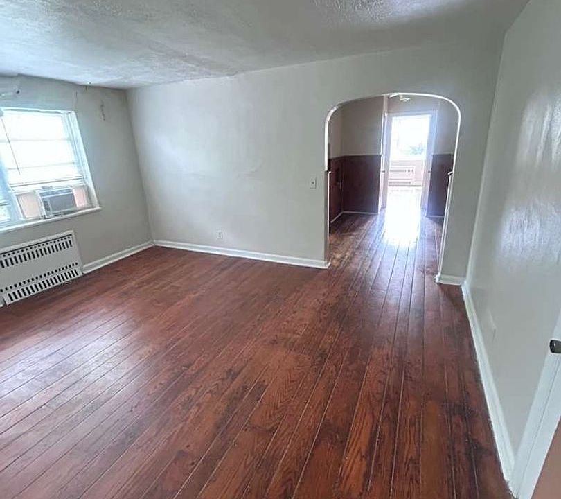 2nd image of 2334 Kemper Ln #10