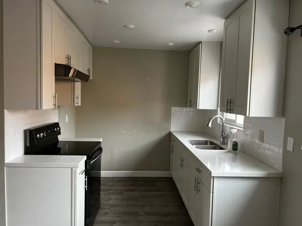 2680 E 19th St, Signal Hill, CA 90755
