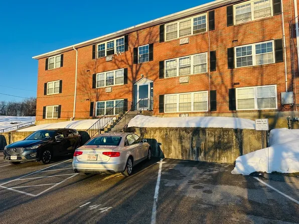 8 Tara Dr Unit 5, Weymouth, MA 02188