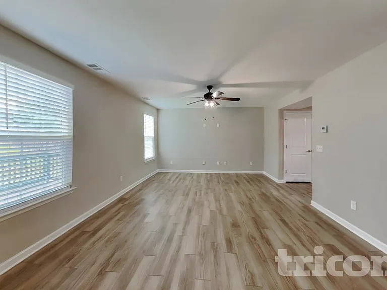 2902 Cherry Point Ln — Photo 3