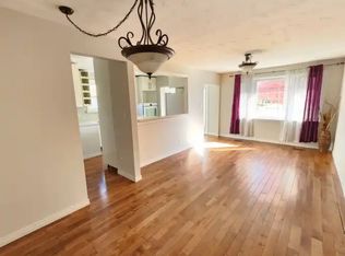 572 Montcalm Ave #1, Oshawa, ON L1J 2H1