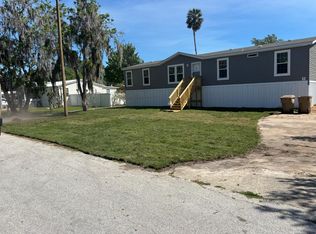 55744 Holiday Cir, Astor, FL 32102