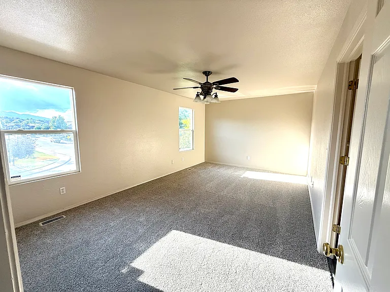 1150 Scarlet Oak Dr — Photo 5