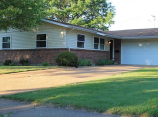 1770 N Downs Dr, Florissant, MO