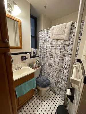 Rented by REAL New York | media 33