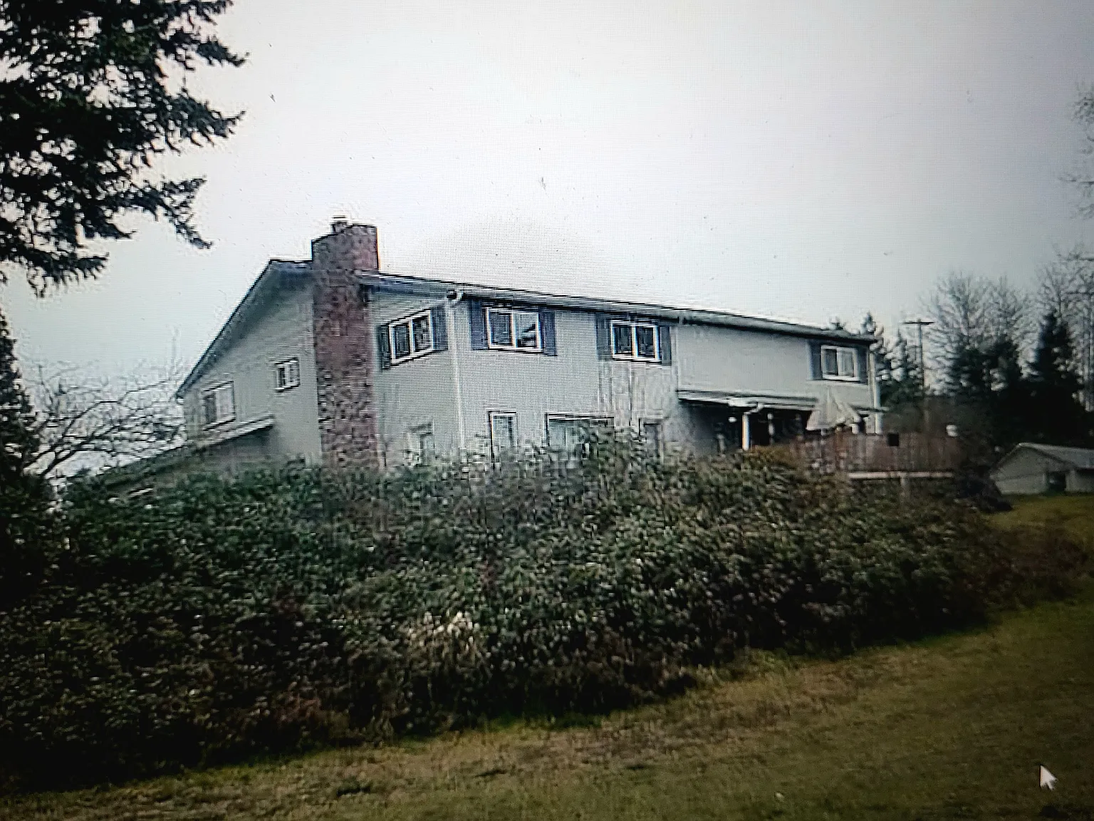 214 Lyle St S — Photo 4