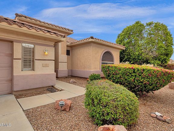 4th image of 1372 W LONGHORN Drive